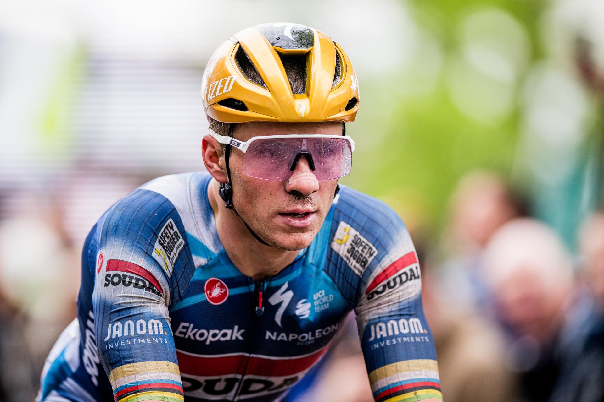 Belgian Remco Evenepoel of Soudal Quick-Step pictured in action during the men's race of the 'La Fleche Wallonne', one day cycling race (Waalse Pijl - Walloon Arrow), 205,2 km from Ciney to Huy, Wednesday 23 April 2025. BELGA PHOTO JASPER JACOBS