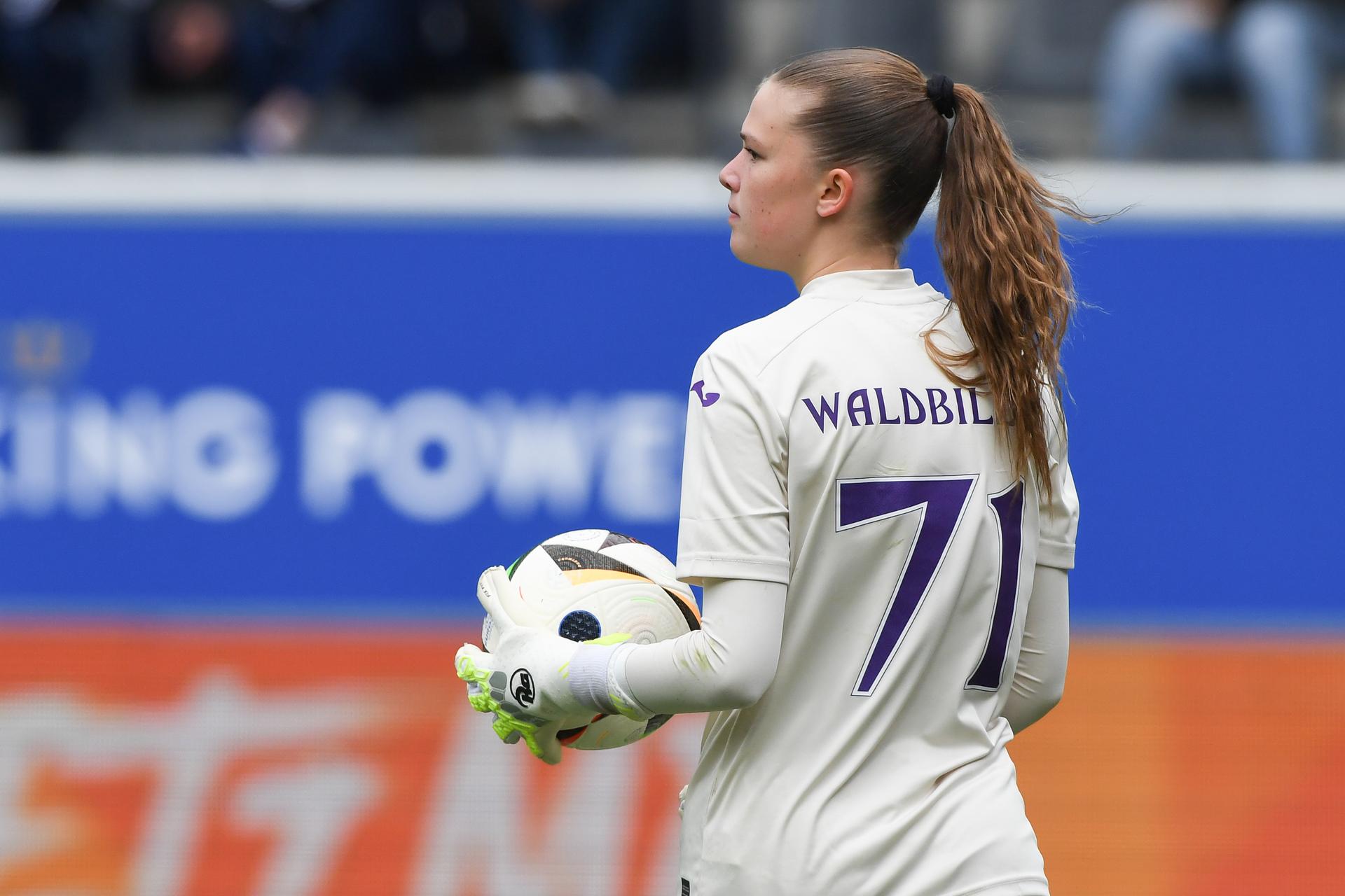 Anderlecht's goalkeeper Aude Waldbillig pictured during a soccer match between RSC Anderlecht and Standard Femina de Liege, the final of the Belgian Cup, in Heverlee, Monday 21 April 2025. BELGA PHOTO JILL DELSAUX