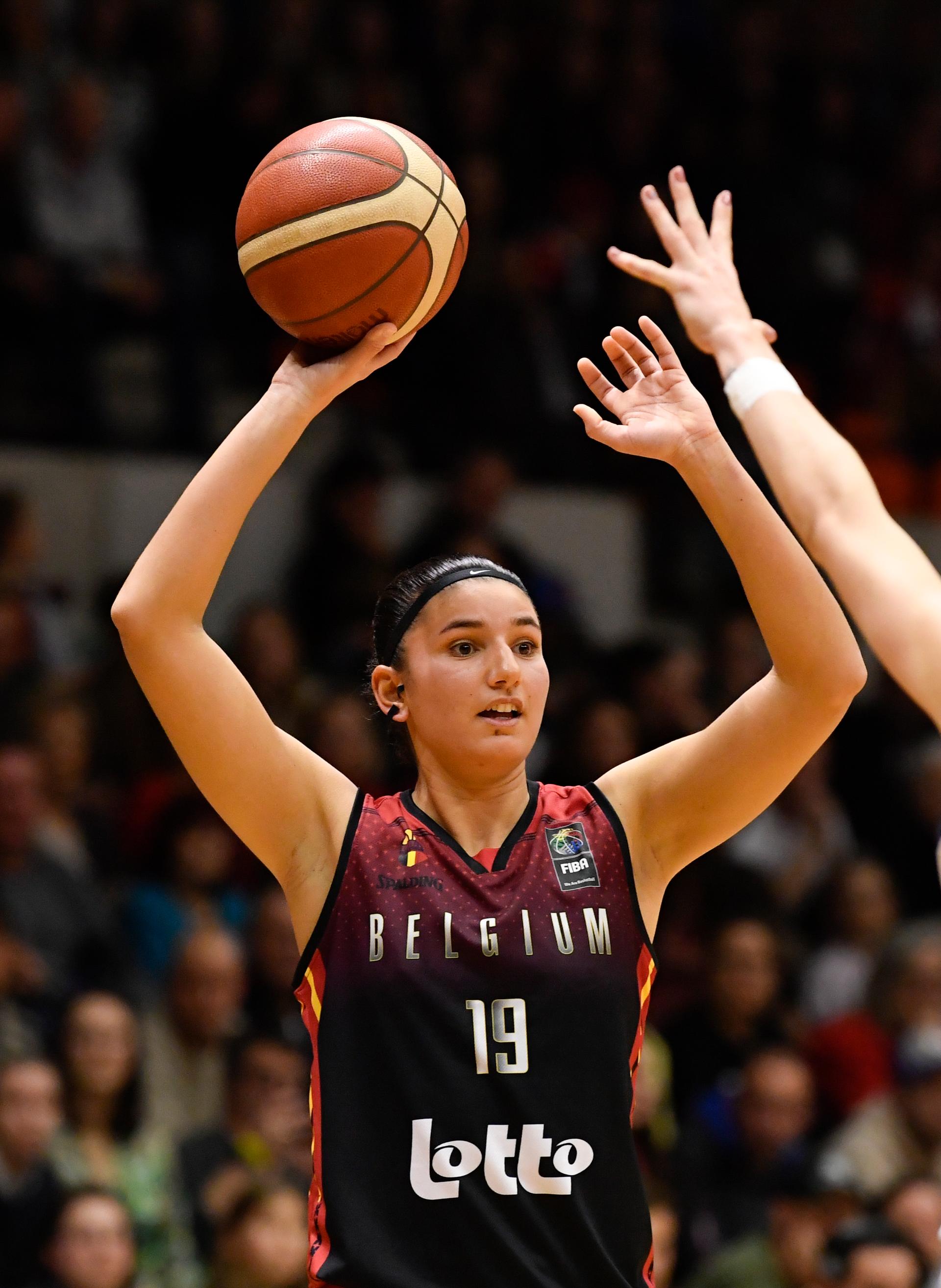 Belgium's Hind Ben Abdelkader controls the ball during a basketball game between Belgium's national team The Belgian Cats and Bosnia-Herzegovina, Sunday 27 November 2022 in Leuven, the fourth game in group A of the qualifications for the 2023 Women's Basketball European championships. BELGA PHOTO JOHN THYS