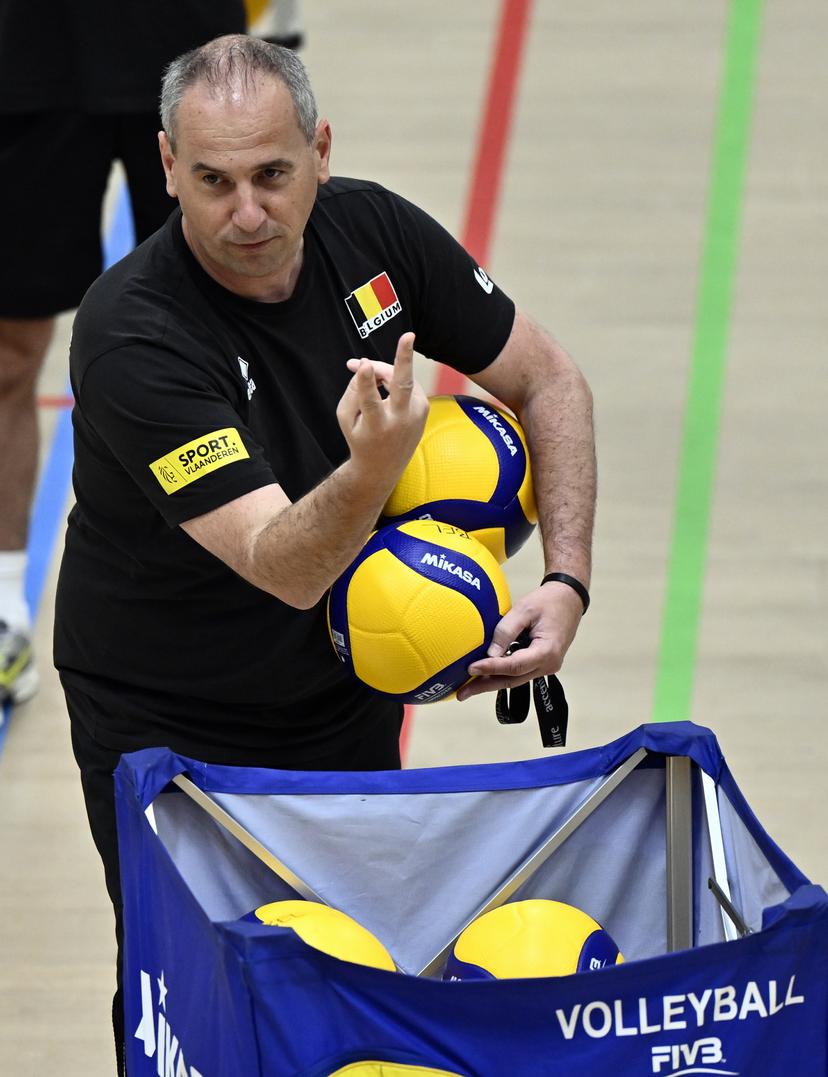 Belgium's head coach Kris Vansnick pictured during a training session of Belgian national women's volleyball team the Yellow Tigers, Wednesday 28 May 2025 in Leuven. The team is preparing for the upcoming Nations League. BELGA PHOTO ERIC LALMAND