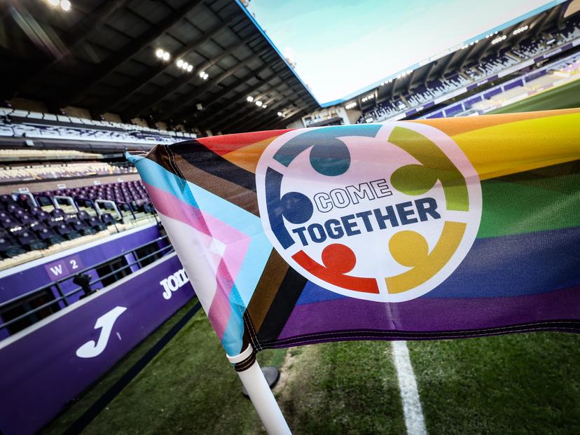 this picture shows a corner flag with the Come Together logo before a soccer match between RSC Anderlecht and Royale Union Saint-Gilloise, Saturday 10 May 2025 in Brussels, on day 8 (out of 10) of the Champions' Play-offs of the 2024-2025 'Jupiler Pro League' first division of the Belgian championship. BELGA PHOTO BRUNO FAHY