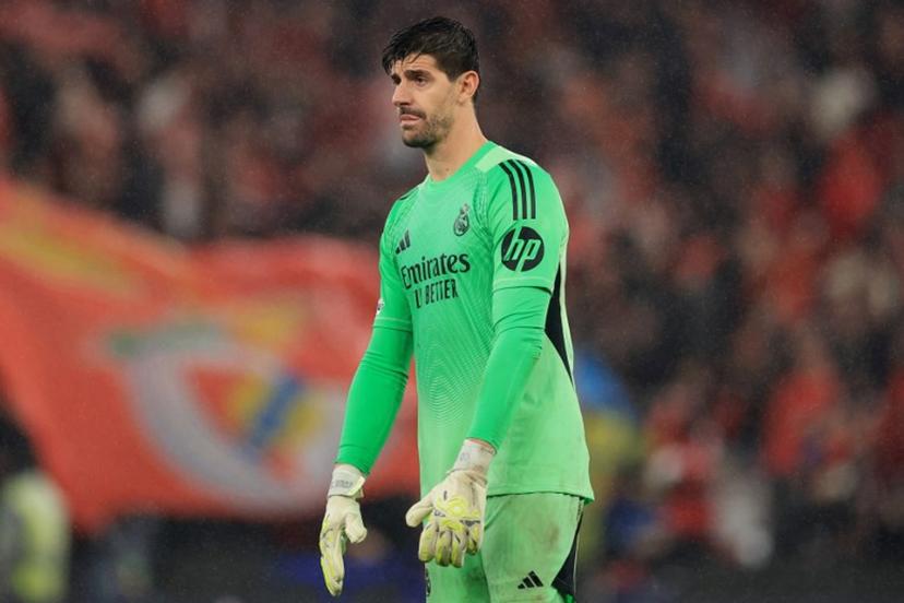 Real Madrid's Belgian goalkeeper #01 Thibaut Courtois gestures at the end of the UEFA Champions League league phase day 8 football match between SL Benfica and Real Madrid CF at Estadio da Luz in Lisbon on January 28, 2026.  PATRICIA DE MELO MOREIRA / AFP