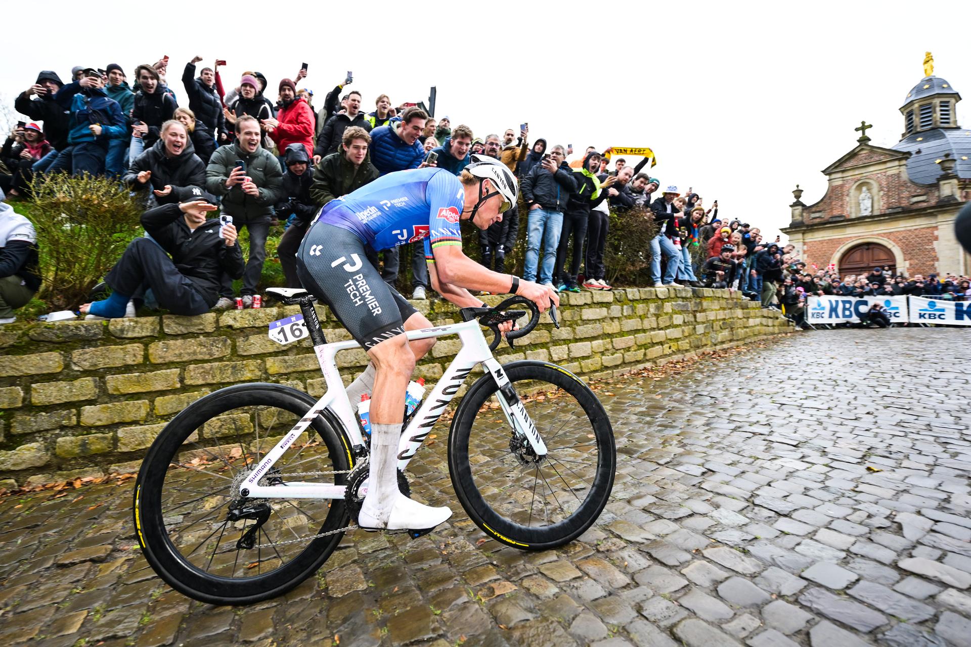 Netherlands' Mathieu van der Poel of Alpecin-Premier Tech pictured on the Kapelmuur in Geraardsbergen, during the 81st edition of the men's one-day cycling race Omloop Het Nieuwsblad (UCI World Tour), the opening race of the Flemish one-day classics season, 207,6 km from Gent to Ninove, Saturday 28 February 2026. BELGA PHOTO DAVID PINTENS