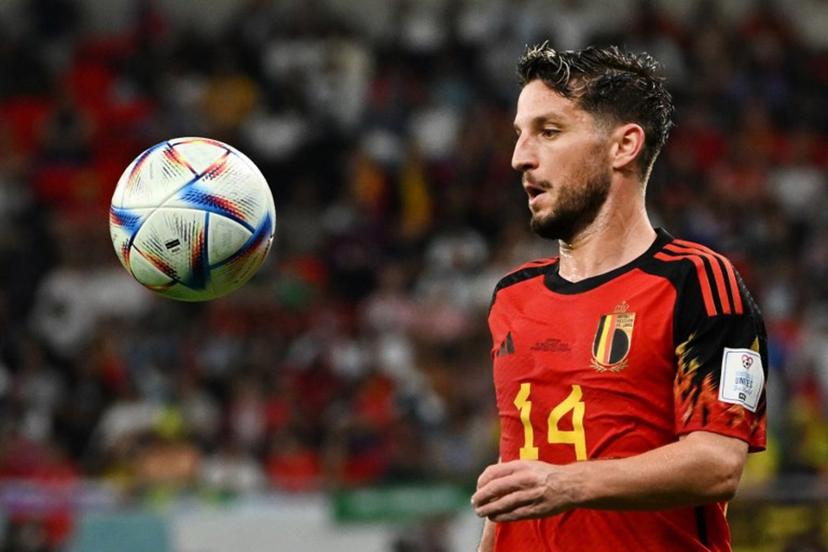 Belgium's forward #14 Dries Mertens controls the ball during the Qatar 2022 World Cup Group F football match between Croatia and Belgium at the Ahmad Bin Ali Stadium in Al-Rayyan, west of Doha on December 1, 2022.  OZAN KOSE / AFP
