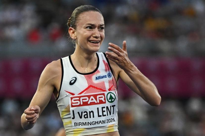 Bronze medallist Belgium's Jana van Lent celebrates after competing in the women's 10,000m final during the European Athletics Championships at Alexander Stadium in Birmingham on August 14, 2026.  Paul ELLIS / AFP