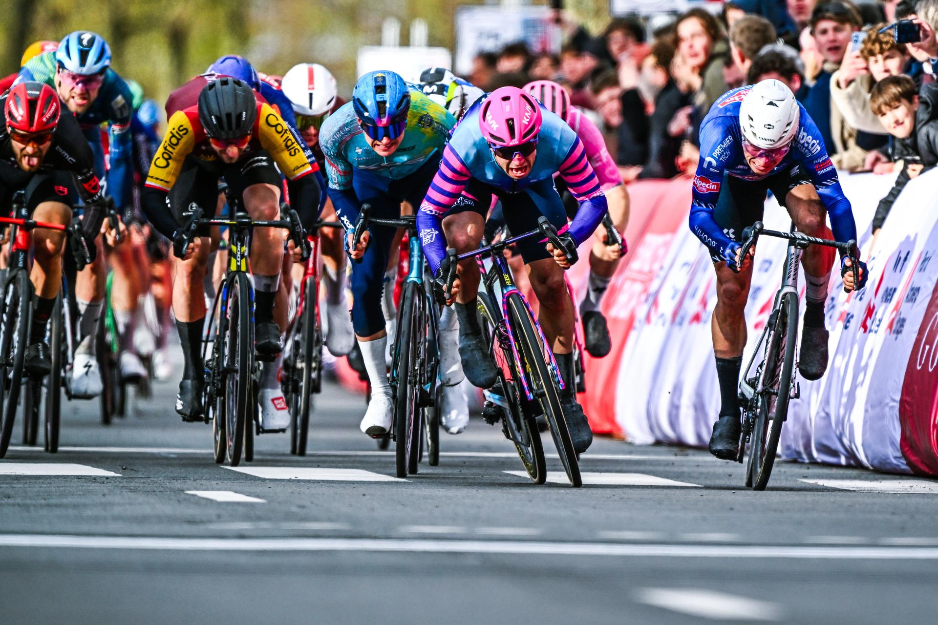 Dutch Dylan Groenewegen of Unibet Rose Rockets and Belgian Jasper Philipsen of Alpecin-Premier Tech pictured in action during the 'Ronde van Brugge' men's elite one-day cycling race, 202,9 km from and to Brugge on Wednesday 25 March 2026. BELGA PHOTO JASPER JACOBS