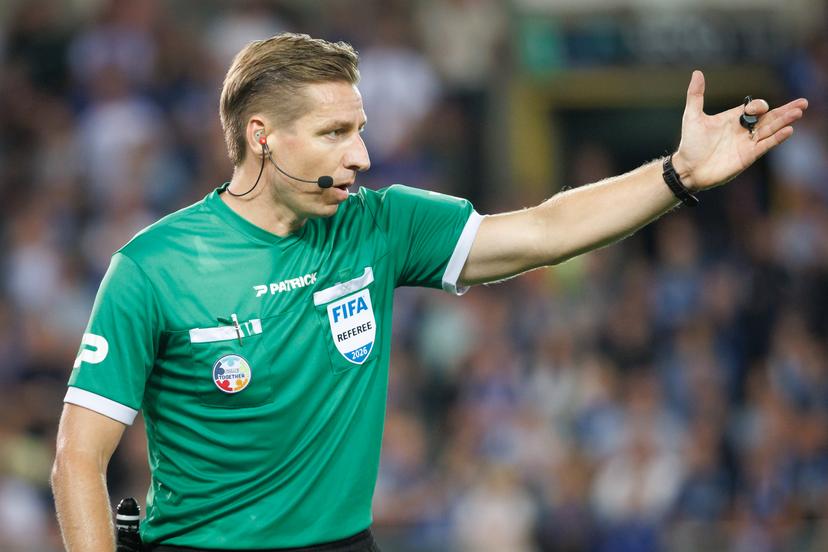 referee Lawrence Visser pictured during a soccer match between Belgian champion Club Brugge KV and Cup winner Union Saint-Gilloise, Friday 31 July 2026 in Brussels, the 'Super Cup' where the Champion of the Jupiler Pro League meets the winner of the Croky Cup. BELGA PHOTO KURT DESPLENTER