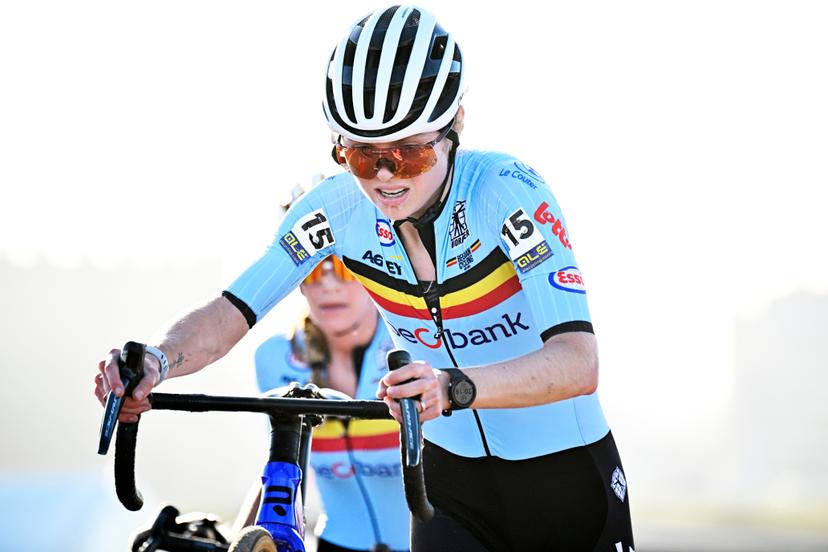 Belgian Laura Verdonschot pictured in action during the elite women race at the UEC Cyclocross European Championships, Saturday 08 November 2025, in Middelkerke. BELGA PHOTO JASPER JACOBS