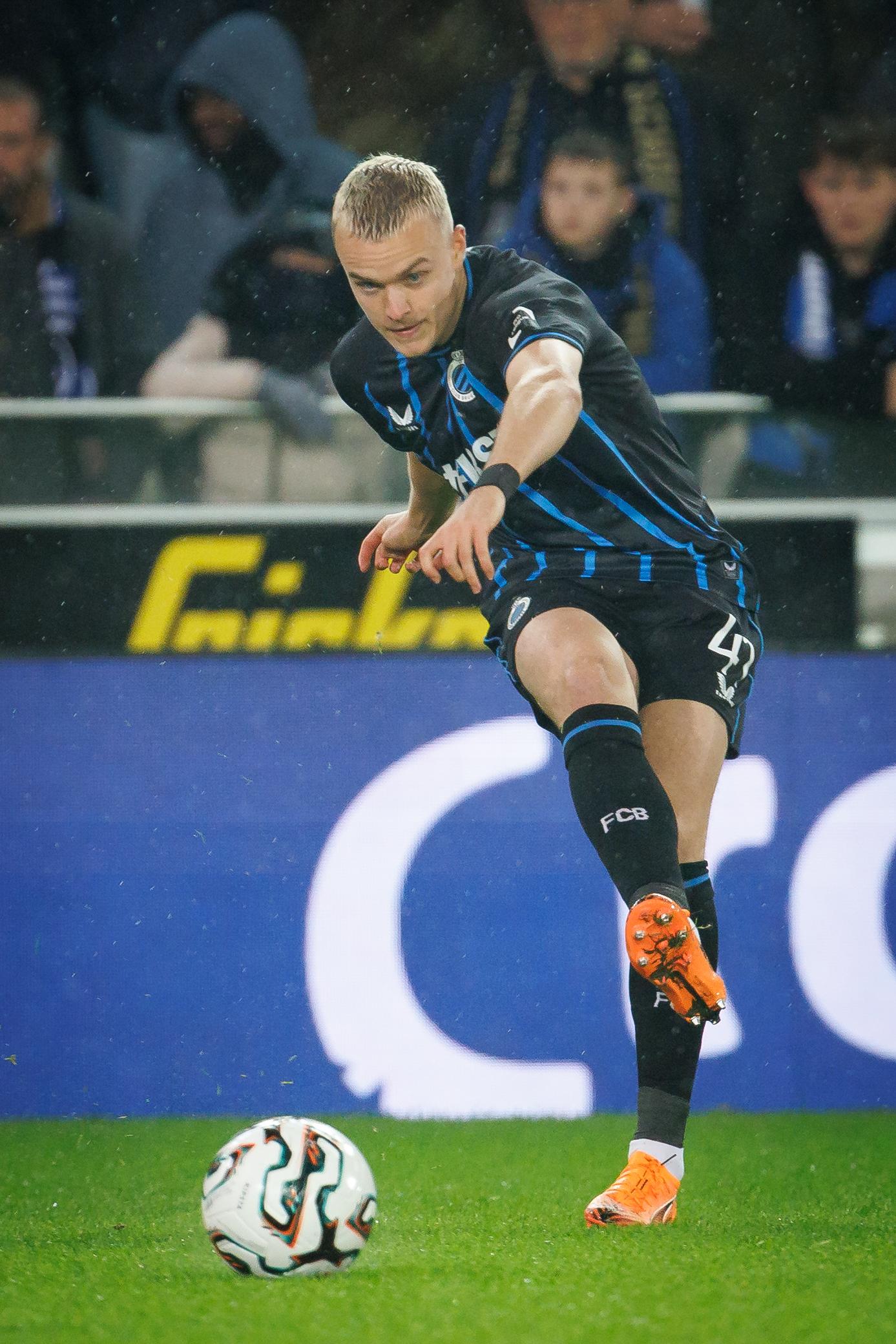 Club's Hugo Siquet pictured in action during a soccer game between Club Brugge KV and Eendracht Aalst Lede (3N), in the 1/16 final of the Croky Cup Belgian cup, Wednesday 29 October 2025 in Brugge. BELGA PHOTO KURT DESPLENTER