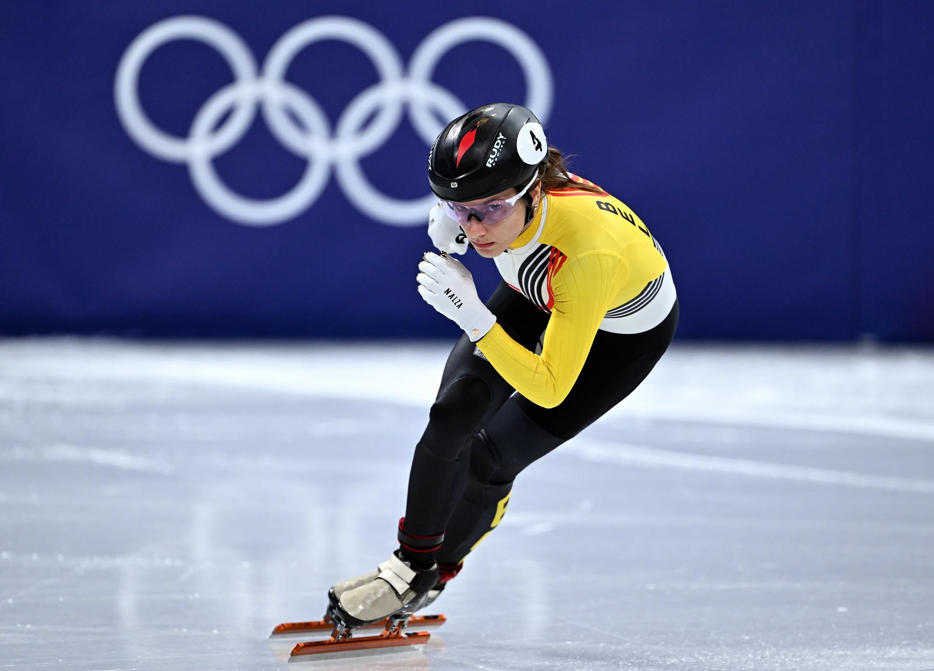 Belgian shorttrack skater Hanne Desmet pictured in action during the quarterfinals of the women's 1000m Short Track Speed Skating, at the Milano Cortina 2026 Olympic Winter Games, on Monday 16 February 2026 in Milan, Italy. The XXV Winter Olympics take place from 6 to 22 February 2026 in Italy. BELGA PHOTO JASPER JACOBS