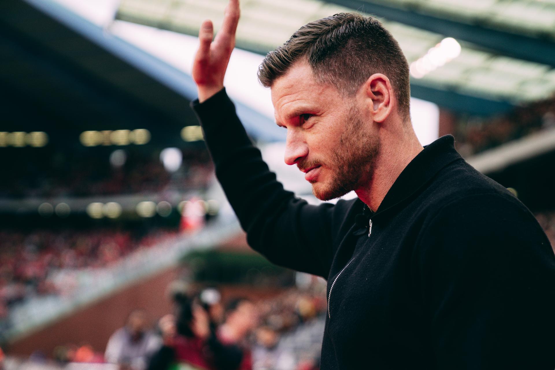 ATTENTION EDITORS - HAND OUT PICTURES - EDITORIAL USE ONLY - MANDATORY CREDIT MANDATORY CREDIT KBVB - URBSFA - BELGIAN FA  Hand out picture released on Monday 09 June 2025, by the Belgian Royal Football Association showing a tribute to former Red Devil Jan Vertonghen before a soccer game between Belgian national team Red Devils and Wales, Monday 09 June 2025 in Bussels, the second (out of 8) qualification games for the World Cup 2026. BELGA PHOTO HAND OUT KBVB-URBSFA  *** Belga and Belga Editorial Board decline all responsibility regarding the content of this picture. *** PHOTO HAND OUT KBVB-URBSFA