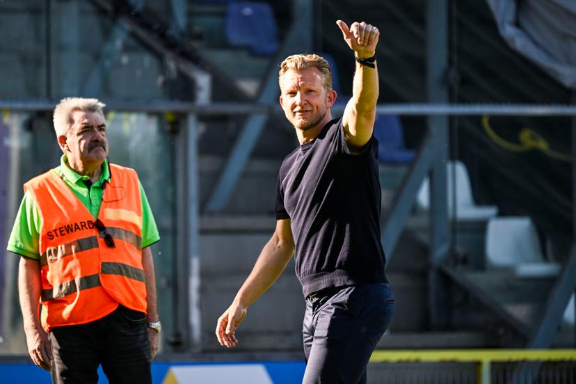 Beerschot's head coach Dirk Kuyt celebrates after winning a soccer match between Beerschot VA and Cercle Brugge, Saturday 10 May 2025 in Antwerp, on day 6 (out of 6) of the Relegation Play-offs of the 2024-2025 'Jupiler Pro League' first division of the Belgian championship. BELGA PHOTO TOM GOYVAERTS