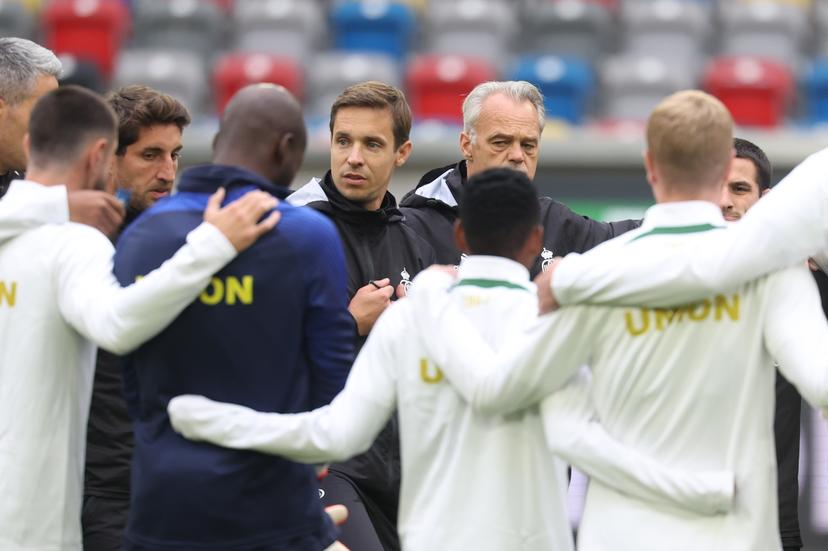 Union's head coach David Hubert pictured during a training session of Belgian soccer team Royale Union Saint-Gilloise, Wednesday 21 October 2026 in Dusseldorf, Germany, in preparation of tomorrow's game against Israeli Hapoel Be'er Sheva F.C. on the third day of the UEFA Europa League league phase. The game was moved to Dusseldorf, as Belgian cities refused to host for security reasons. BELGA PHOTO VIRGINIE LEFOUR