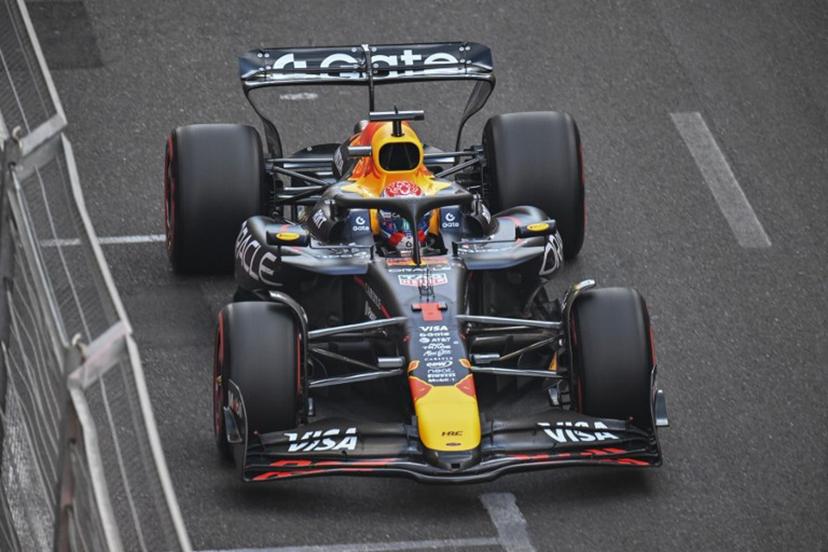 Red Bull Racing's Dutch driver Max Verstappen competes during a qualifying session of the Formula One Azerbaijan Grand Prix at the Baku City Circuit in Baku on September 20, 2025.  Alexander NEMENOV / AFP