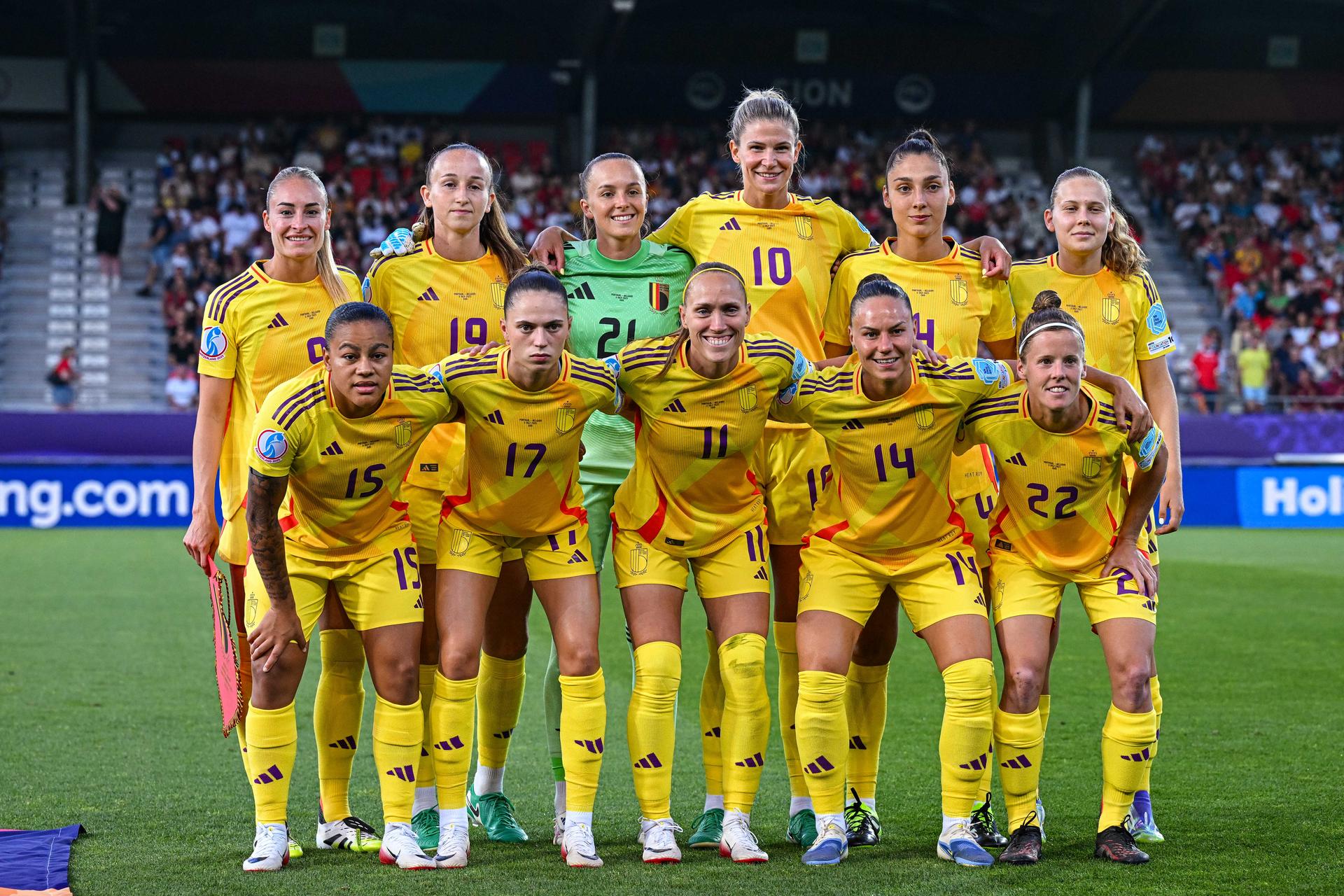 Starting team of Belgium pose for a picture prior to the women's UEFA Euro 2025 match between Portugal and Belgium at Stade de Tourbillon on July 11, 2025 in Sion, Switzerland. (Photo by Baptiste Fernandez/Icon Sport) BENELUX ONLY