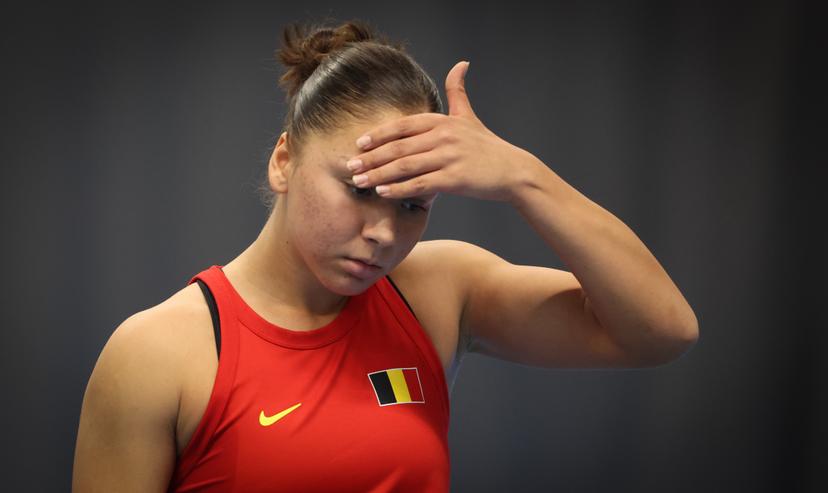 Belgian Sofia Costoulas looks dejected during a tennis match between Belgian Costoulas and Hungarian Toth, in the meeting between Belgium and Hungary in the pool phase of the Europe/Africa Group I of the Billie Jean King Cup tennis, in Vilnius, Lithuania on Wednesday 09 April 2025. PHOTO VIRGINIE LEFOUR PHOTO VIRGINIE LEFOUR