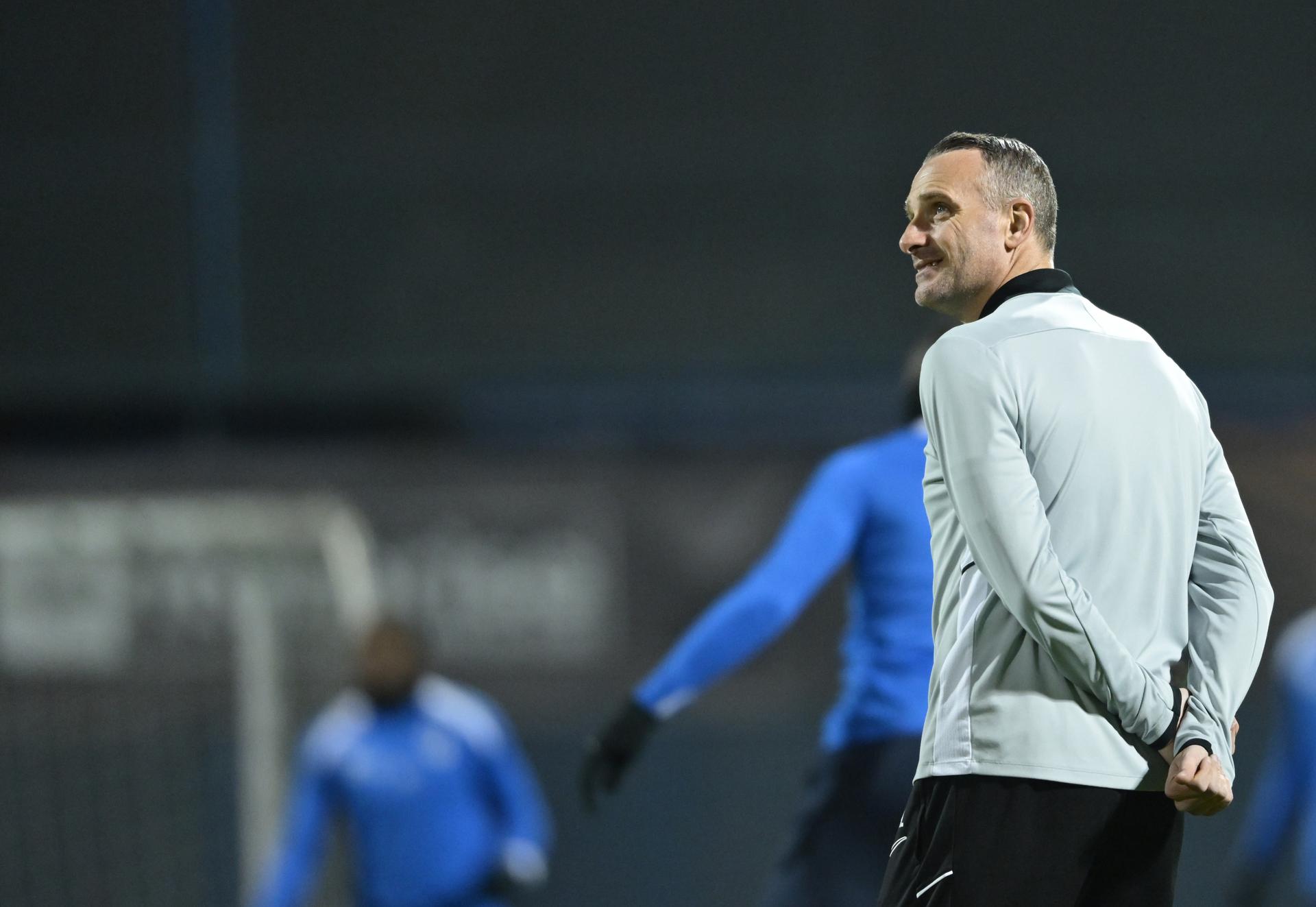 Genk's head coach Nicky Hayen pictured during a training session of Belgian soccer team KRC Genk, Wednesday 18 February 2026 in Zagreb, Croatia. The team is preparing for tomorrow's match against Croatian GNK Dinamo Zagreb, in the play-off for the knockout phase of the UEFA Europa League tournament. BENELUX ONLY BELGA PHOTO IGOR SOBAN