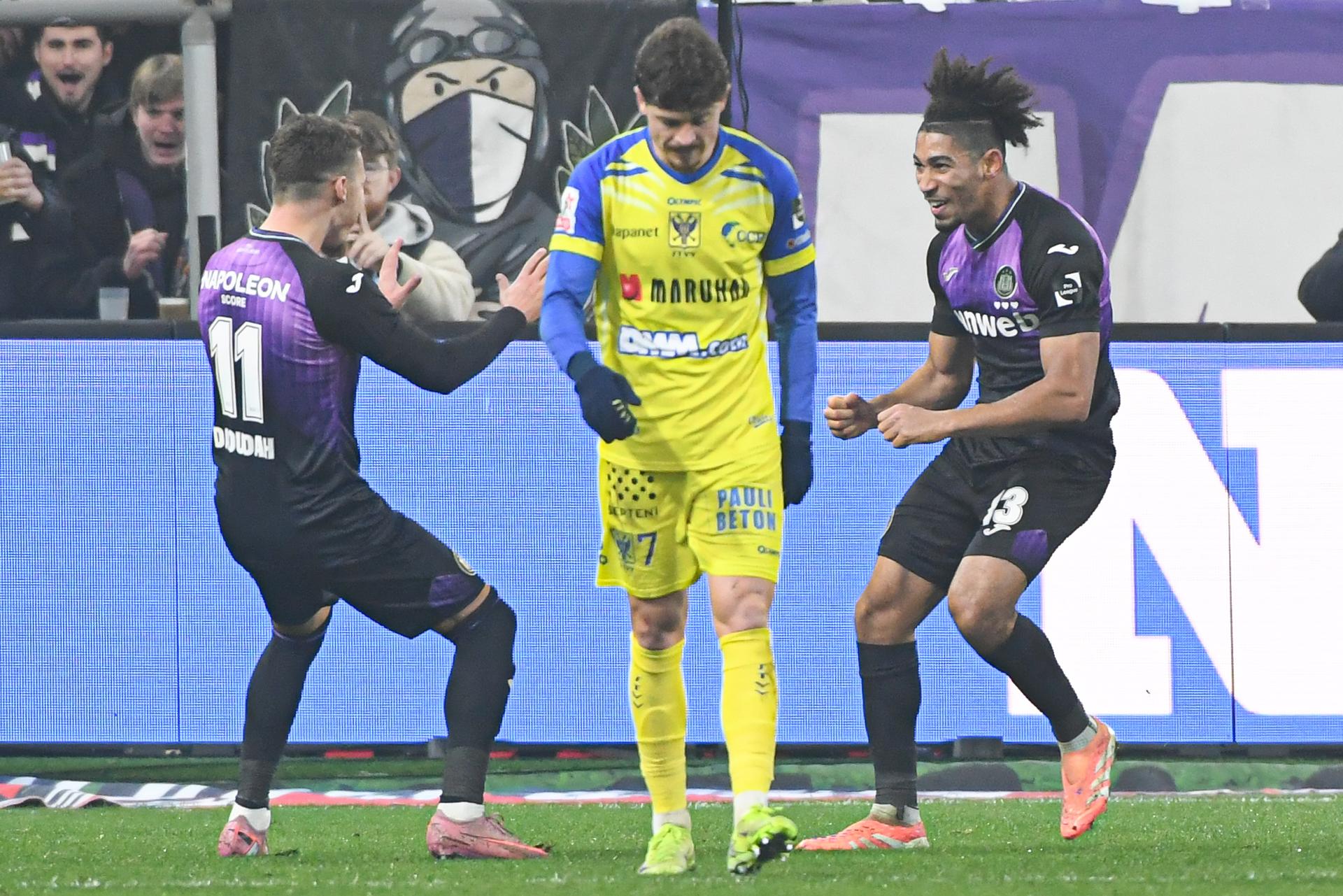 Anderlecht's Nathan Saliba celebrates after scoring during a soccer match between RSC Anderlecht and Sint-Truidense V.V., Saturday 13 December 2025 in Brussels, on day 18 of the 2025-2026 'Jupiler Pro League' first division of the Belgian championship. BELGA PHOTO JILL DELSAUX