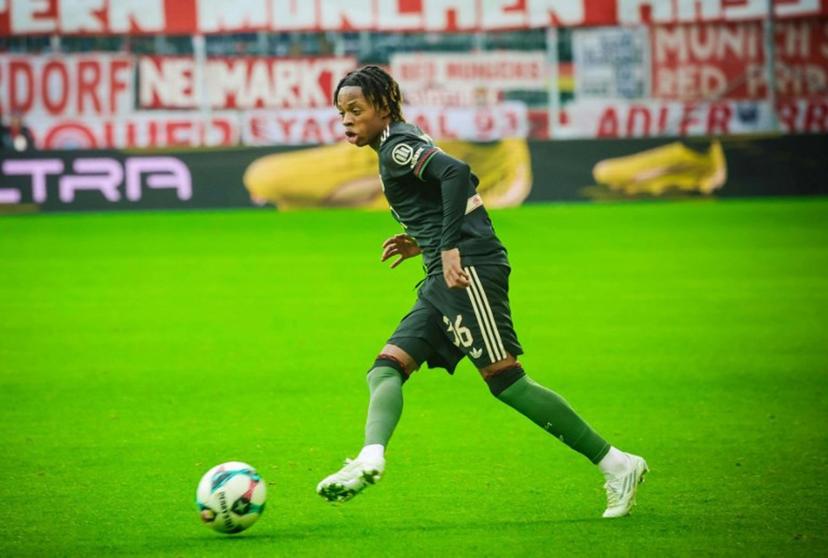 Bayern Munich's German-Nigerian forward #36 Wisdom Mike controls the ball during the friendly football match between Austrian first division Bundesliga football club Red Bull Salzburg the German first division Bundesliga football club FC Bayern Munich in Salzburg, Austria on January 6, 2026.  DANIEL SCHARINGER / APA / AFP