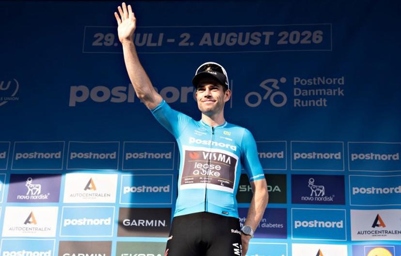 Team Visma | Lease a Bike's Belgian rider Wout Van Aert celebrates after being declared the winner of the 2. stage instead of Alpecin - Premier Tech Australian rider Jensen Plowright after review of the photo finish, and wears the blue leader's jersey of the PostNord Denmark Tour on July 30, 2026 in Skive, Denmark.  The stage 2 is 187.2 kilometers long and runs from Glyngoere to Skive. Henning Bagger / Ritzau Scanpix / AFP