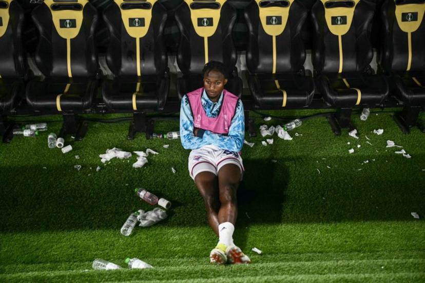 Fiorentina's Ivorian forward #99 Christian Kouame reacts after losing the UEFA Europa Conference League final football match between Olympiakos and Fiorentina at the AEK Arena in Athens on May 29, 2024.  Angelos Tzortzinis / AFP