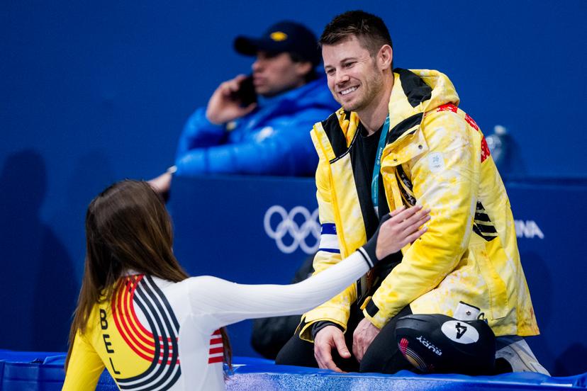 Belgian shorttrack skater Hanne Desmet and Short track coach Joey Mantia celebrate after winning the bronze medal during the finals of the Mixed Team Relay of the Short Track Speed Skating competition at the Milano Cortina 2026 Olympic Winter Games, on Tuesday 10 February 2026 in Milan, Italy. The XXV Winter Olympics take place from 6 to 22 February 2026 in Italy. BELGA PHOTO JASPER JACOBS
