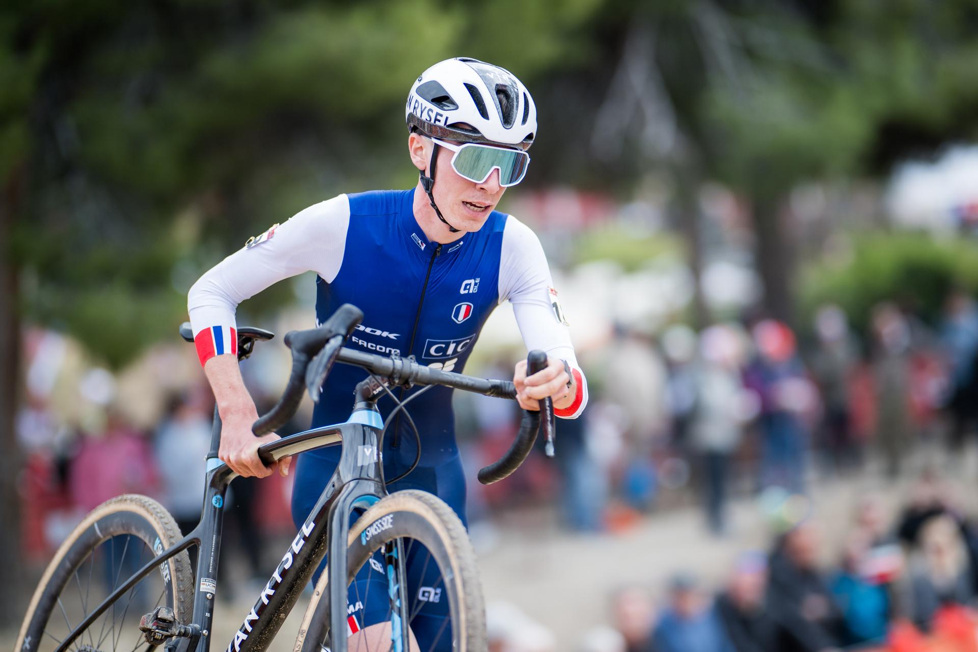 French Leo Bisiaux pictured in action during the men's U23 race at the cyclocross cycling event in Benidorm, Spain, Sunday 21 January 2024, stage 13/14 in the World Cup ranking. BELGA PHOTO JASPER JACOBS