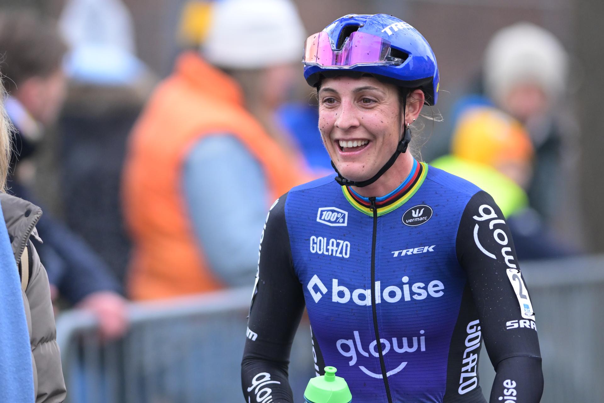 Dutch Lucinda Brand celebrates after winning the women's elite race of the Azencross, the fifth stage in the DVV Trofee (out of eight), Monday 29 December 2025, in Loenhout. BELGA PHOTO DAVID PINTENS