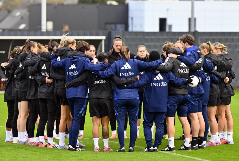 Red Flames players pictured at a training session of Belgium's national women's team the Red Flames ahead of Nations League soccer games against Ireland, the return leg in the Promotion/relegation play-off, on Monday 27 October 2025 in Tubize. Flames lost 4-2 the first leg. BELGA PHOTO ERIC LALMAND