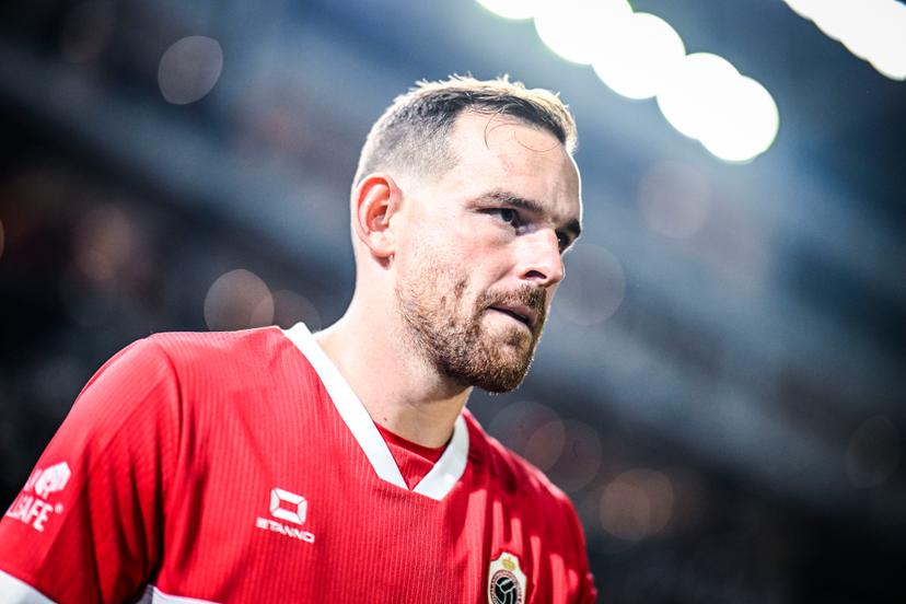 Antwerp's Vincent Janssen pictured at the start of a soccer match between Royal Antwerp FC and Raal La Louviere, Saturday 08 November 2025 in Antwerp, on day 14 of the 2025-2026 'Jupiler Pro League' first division of the Belgian championship. BELGA PHOTO TOM GOYVAERTS