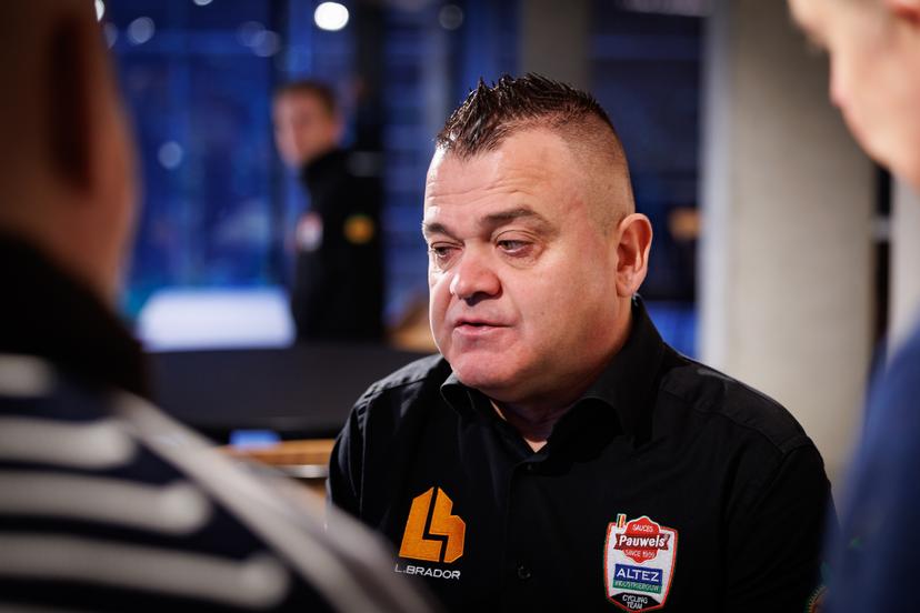 Pauwels Sauzen- Altez Industriebouw team manager Jurgen Mettepenningen pictured during a press conference on the retirement of his rider Iserbyt in Waregem, Friday 09 January 2026. Iserbyt, 28, has decided to give up his cyclo-cross career due to a nagging leg injury that he has been unable to resolve. BELGA PHOTO KURT DESPLENTER