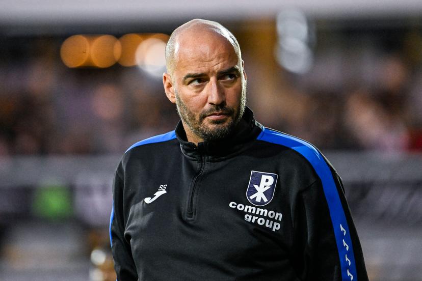 Patro Eisden's head coach Stijn Stijnen pictured during a soccer match between Lierse SK and Patro Eisden Maasmechelen, Friday 11 April 2025 in Lier, on day 29 of the 2024-2025 'Challenger Pro League' 1B second division of the Belgian championship. BELGA PHOTO TOM GOYVAERTS