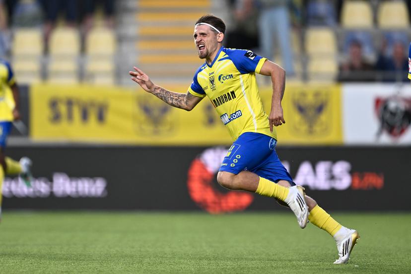 STVV's Adriano Bertaccini celebrates after scoring during a soccer match between STVV and KAA Gent, Sunday 27 July 2025 in Sint-Truiden, on day 1 of the 2025-2026 'Jupiler Pro League' first division of the Belgian championship. BELGA PHOTO JOHAN EYCKENS
