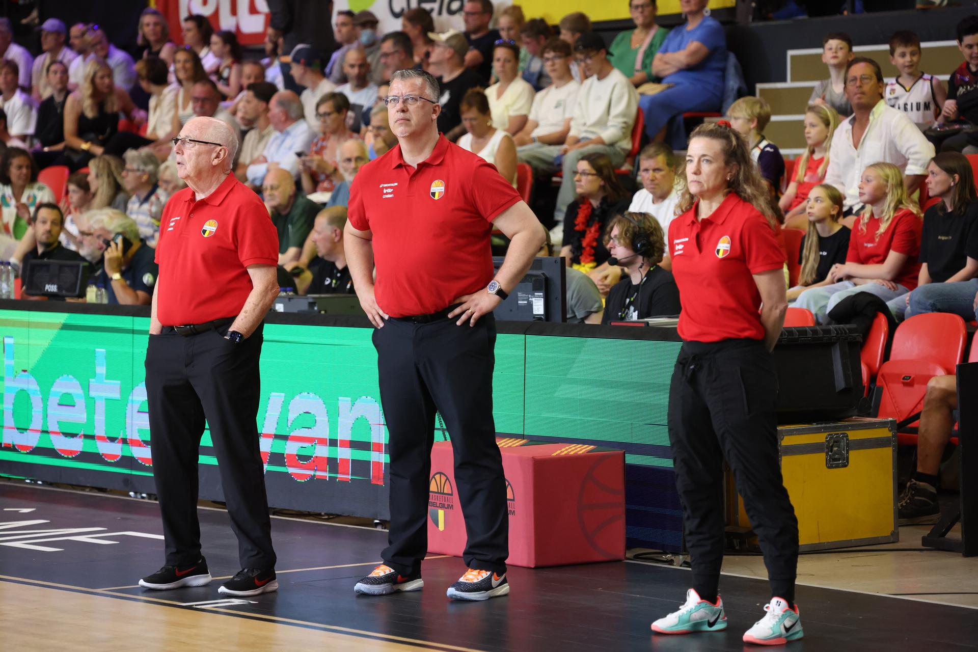 Belgium's head coach Mike Thibault, Belgium's assistant coach Pascal Angillis and Belgium's assistant coach Dena Evans pictured during a friendly basket game between Belgium's national team Belgian Cats and Germany, in Oostende, on Saturday 14 June 2025. BELGA PHOTO VIRGINIE LEFOUR