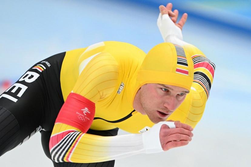 Belgium's Mathias Voste competes in the men's speed skating 1000m event during the Beijing 2022 Winter Olympic Games at the National Speed Skating Oval in Beijing on February 18, 2022.  SEBASTIEN BOZON / AFP