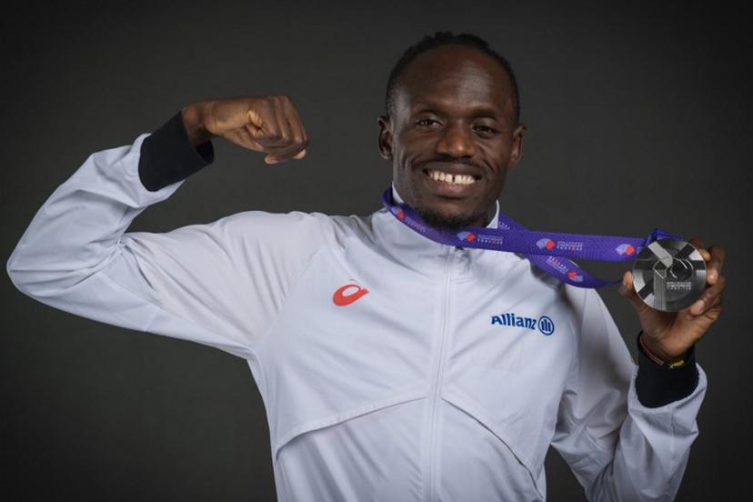 Silver medallist in the men's 5000m event Belgium's athlete Isaac Kimeli poses for portraits during a studio photo session on the sidelines of the World Athletics Championships in Tokyo on September 21, 2025.  Andrej ISAKOVIC / AFP
