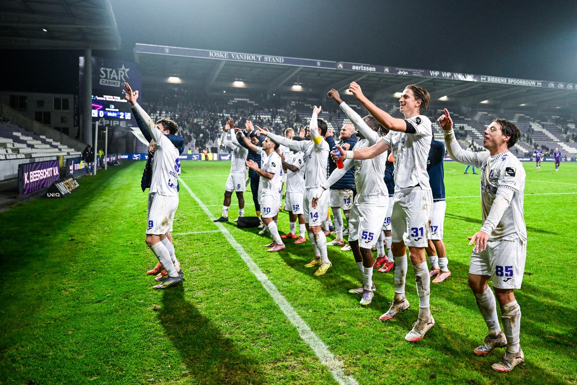 Patro Eisden Maasmechelen players celebrate after winning a soccer game between Beerschot VA and Patro Eisden Maasmechelen, Saturday 13 December 2025 in Antwerp, on day 17 of the 2025-2026 'Challenger Pro League' 1B second division of the Belgian championship. BELGA PHOTO TOM GOYVAERTS