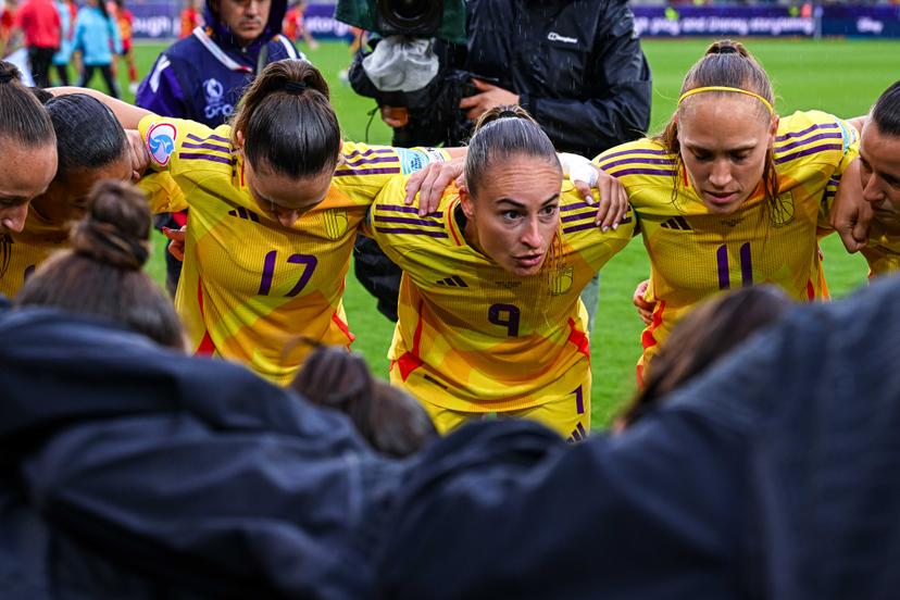 Jill JANSSENS of Belgium, Tessa WULLAERT of Belgium and Janice CAYMAN of Belgium during the women's UEFA Euro 2025 match between Spain and Belgium at Stockhorn Arena on July 7, 2025 in Thun, Switzerland. (Photo by Baptiste Fernandez/Icon Sport) BENELUX ONLY