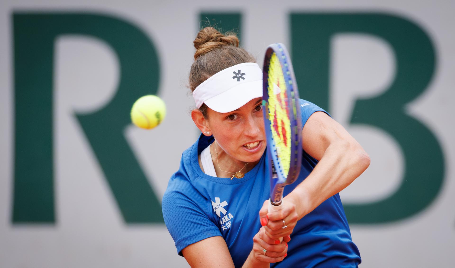 Belgian Elise Mertens pictured in action during the afternoon training session at the Roland Garros French Open tennis tournament, in Paris, France, Saturday 24 May 2025. This year's tournament takes place from 19 May to 08 June. BELGA PHOTO BENOIT DOPPAGNE