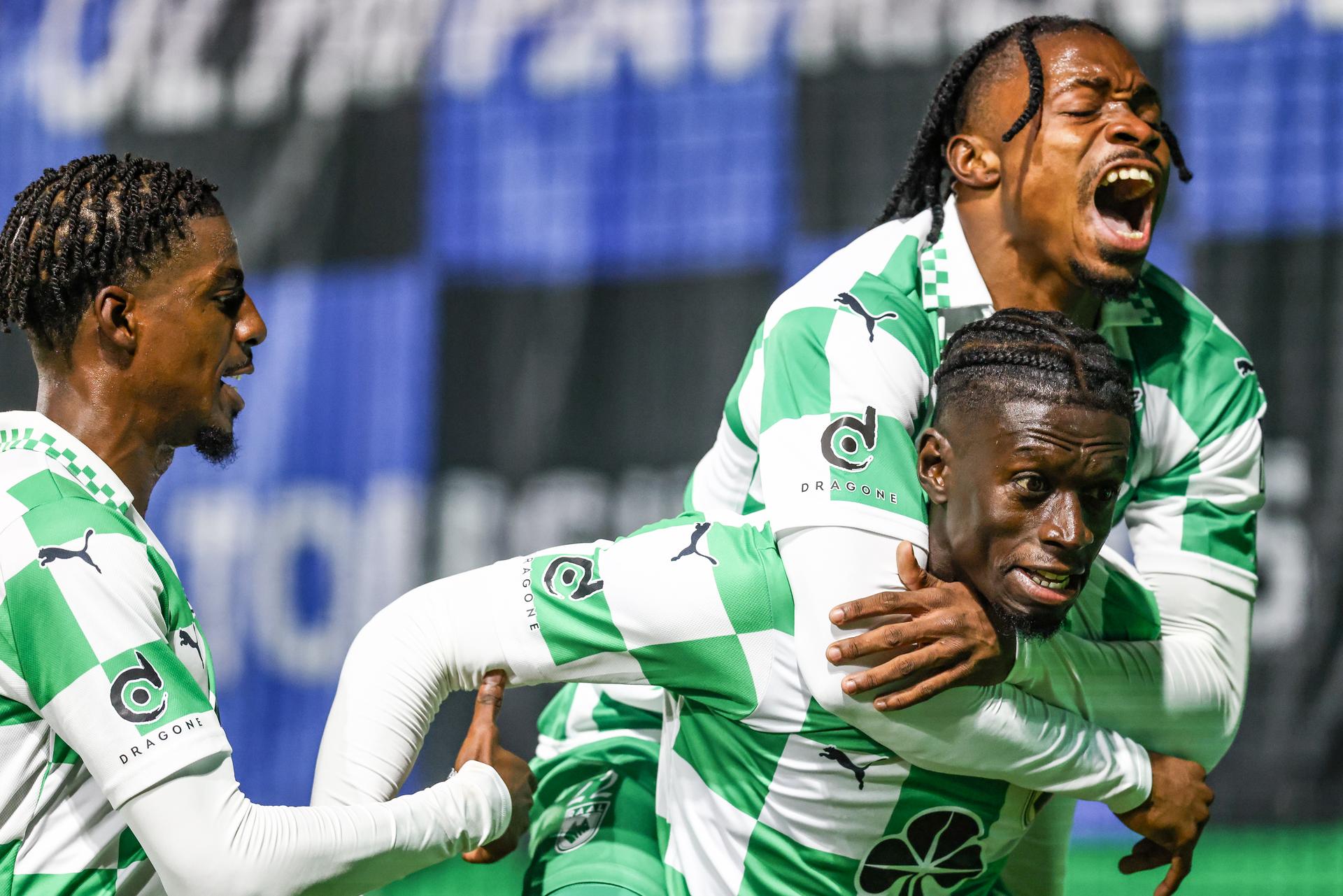 RAAL's Wagane Faye celebrates after scoring during a soccer match between RAAL La Louviere and Club Brugge, Saturday 13 September 2025 in La Louviere, on day 7 of the 2025-2026 'Jupiler Pro League' first division of the Belgian championship. BELGA PHOTO BRUNO FAHY
