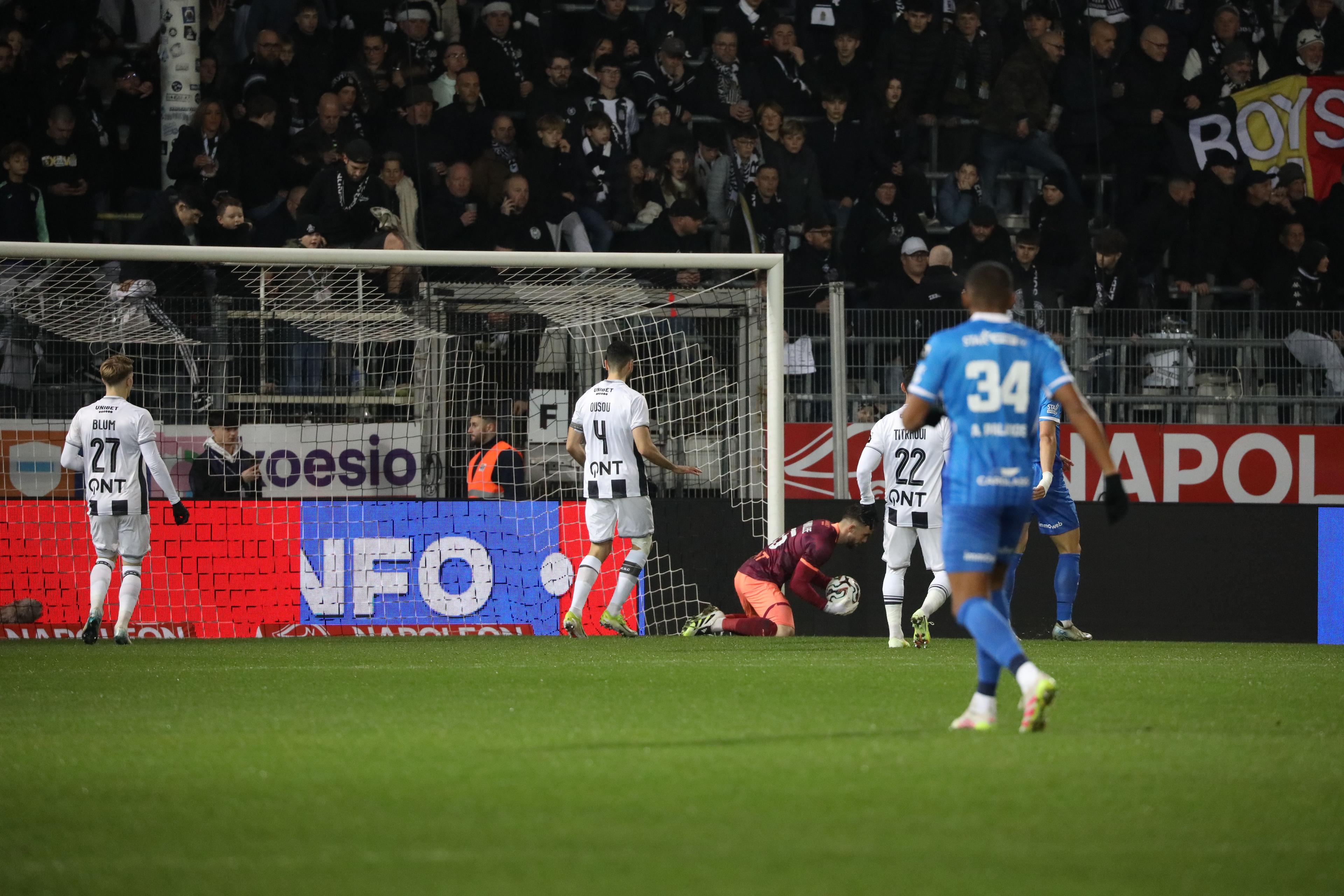 Charleroi vs KRC Genk