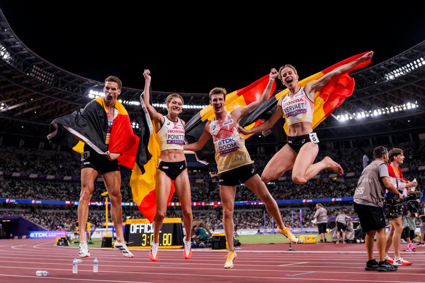 Belgian Dylan Borlee, Belgian Imke Vervaet, Belgian Helena Ponette and Belgian Alexander Doom celebrate after winning a bronze medal during the final 4x400m Mixed Relay, in the World Athletics Championships in Tokyo, Japan, on Saturday 13 September 2025. The outdoor Worlds are taking place from 13 to 21 September. BELGA PHOTO JASPER JACOBS