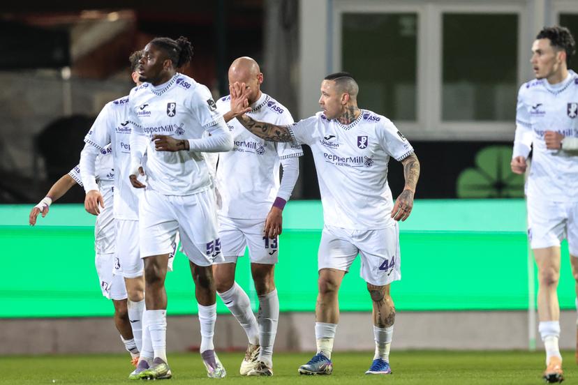 Patro Eisden's Radja Nainggolan celebrates after scoring during a soccer game between RWDM Brussels and Patro Eisden Maasmechelen, Saturday 24 January 2026 in Brussels, on day 21 (out of 30) of the 2025-2026 'Challenger Pro League' 1B second division of the Belgian championship. BELGA PHOTO BRUNO FAHY