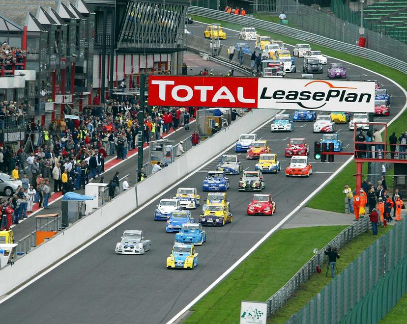 BRU277 - 20041002 - FRANCORCHAMPS, BELGIUM: Citroen 2CV 24 H race on the race track of Spa-Francorchamps, Saturday 02 October 2004. BELGA PHOTO MICHEL KRAKOWSKI