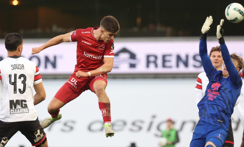 Essevee's Tobias Hedl scoring the 1-0 goal during a soccer game between SV Zulte Waregem and RWD Molenbeek, Friday 18 April 2025 in Waregem, on the 30th and last day of the 2024-2025 'Challenger Pro League' 1B second division of the Belgian championship. BELGA PHOTO VIRGINIE LEFOUR