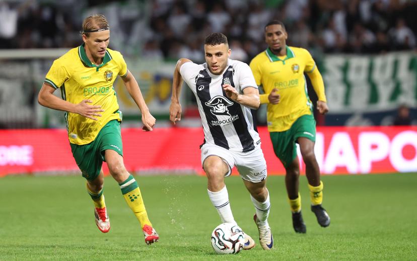 Charleroi's Yacine Titraoui fights for the ball during a soccer game between Belgian Sporting Charleroi and Swedish Hammarby Fotboll, on Thursday 31 July 2025 in Charleroi, the return leg of the 2nd qualifying round for the UEFA Conference League competition. The first leg resulted in a 0-0 draw. BELGA PHOTO VIRGINIE LEFOUR