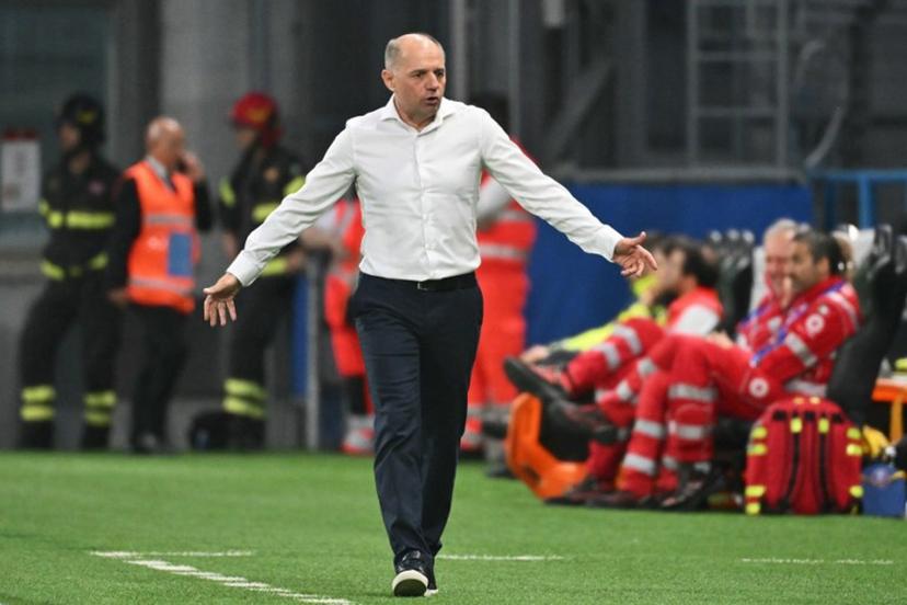 Moldova's coach Serghei Clescenco reacts during the 2026 World Cup qualifiers Europe zone group I football match between Italy and Moldova at the Mapei Stadium in Reggio Emilia, on June 9, 2025.  Alberto PIZZOLI / AFP