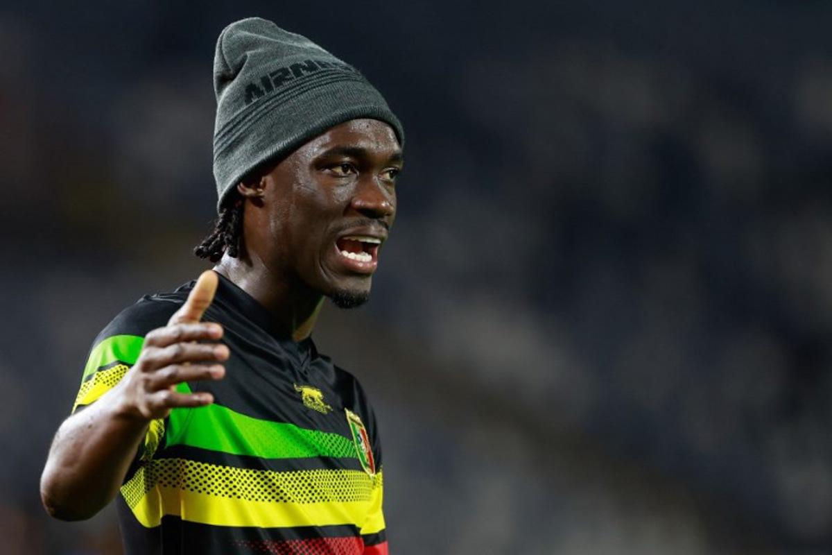 Mali's midfielder #10 Yves Bissouma warms up ahead of the Africa Cup of Nations (CAN) Group A football match between Comoros and Mali at Mohammed V Stadium in Casablanca on December 29, 2025.   Abdel Majid BZIOUAT / AFP