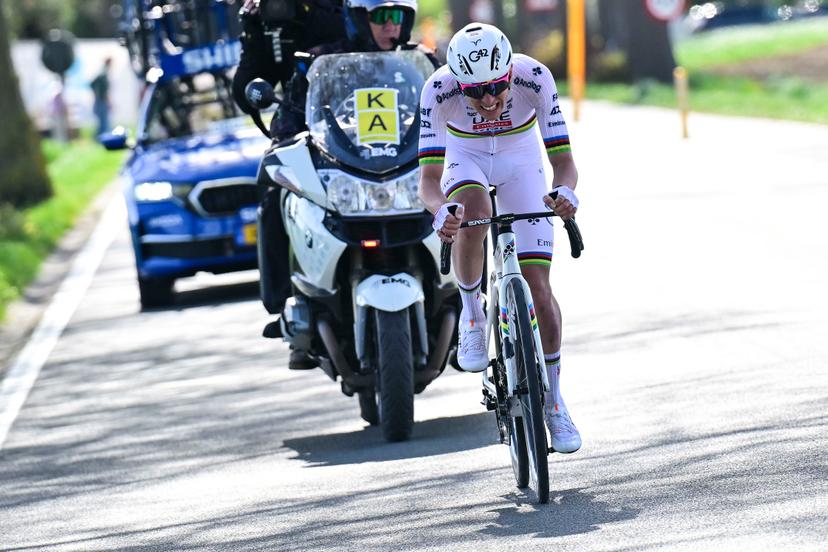 Slovenian Tadej Pogacar of UAE Team Emirates pictured in action solo in the final stretch during the men's race of the 'Ronde van Vlaanderen/ Tour des Flandres/ Tour of Flanders' one day cycling race, 268,9km from Brugge to Oudenaarde, Sunday 06 April 2025. BELGA PHOTO DIRK WAEM