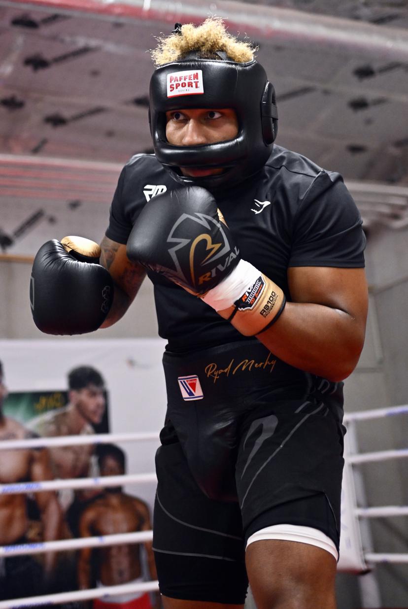 Belgian boxer Ryad Merhy pictured in action during a press conference on the WBC world bridgerweight (super cruiserweight) championship boxing match between Belgian Merhy and South African Lerena (May 30), in Ottignies, on Wednesday 15 April 2026. BELGA PHOTO ERIC LALMAND